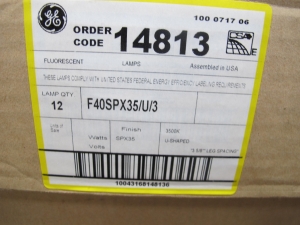 LOT TO INCLUDE: MISC. GE AND PHILLIPS FLUORESCENT LIGHTING FIXTURES, LIGHT BULBS, PROJECTION LAMPS, AND 120 V BALLASTS. LOADING & HANDLING FEE $15-4227